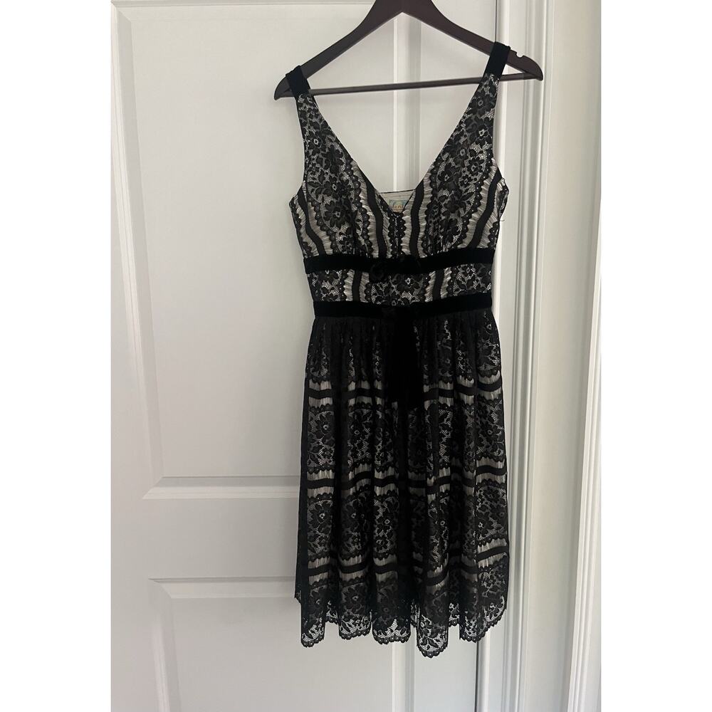 Anthropologie Plenty by tracy reese lace /silk overlay fit and flare Sz. 6 black